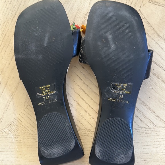 Pierre Dumas - Colorful Button Sandals with floral base. Size 7 M. - Picture 4 of 9